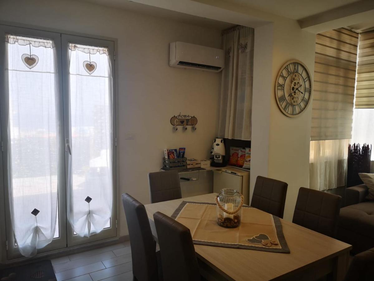 Ferienwohnung La Casetta Di Maria Santa Flavia Exterior foto
