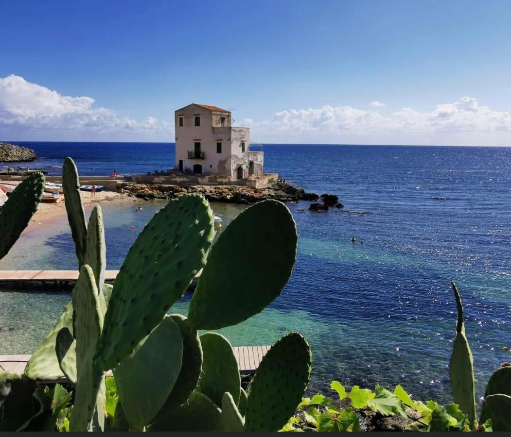 Ferienwohnung La Casetta Di Maria Santa Flavia Exterior foto