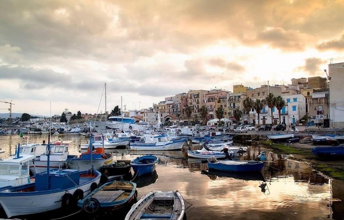 Ferienwohnung La Casetta Di Maria Santa Flavia Exterior foto